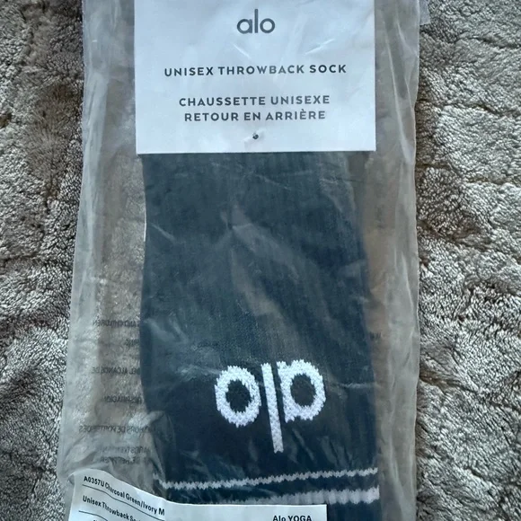 ALO Yoga Dark Green Athletic Socks - Picture 3 of 6